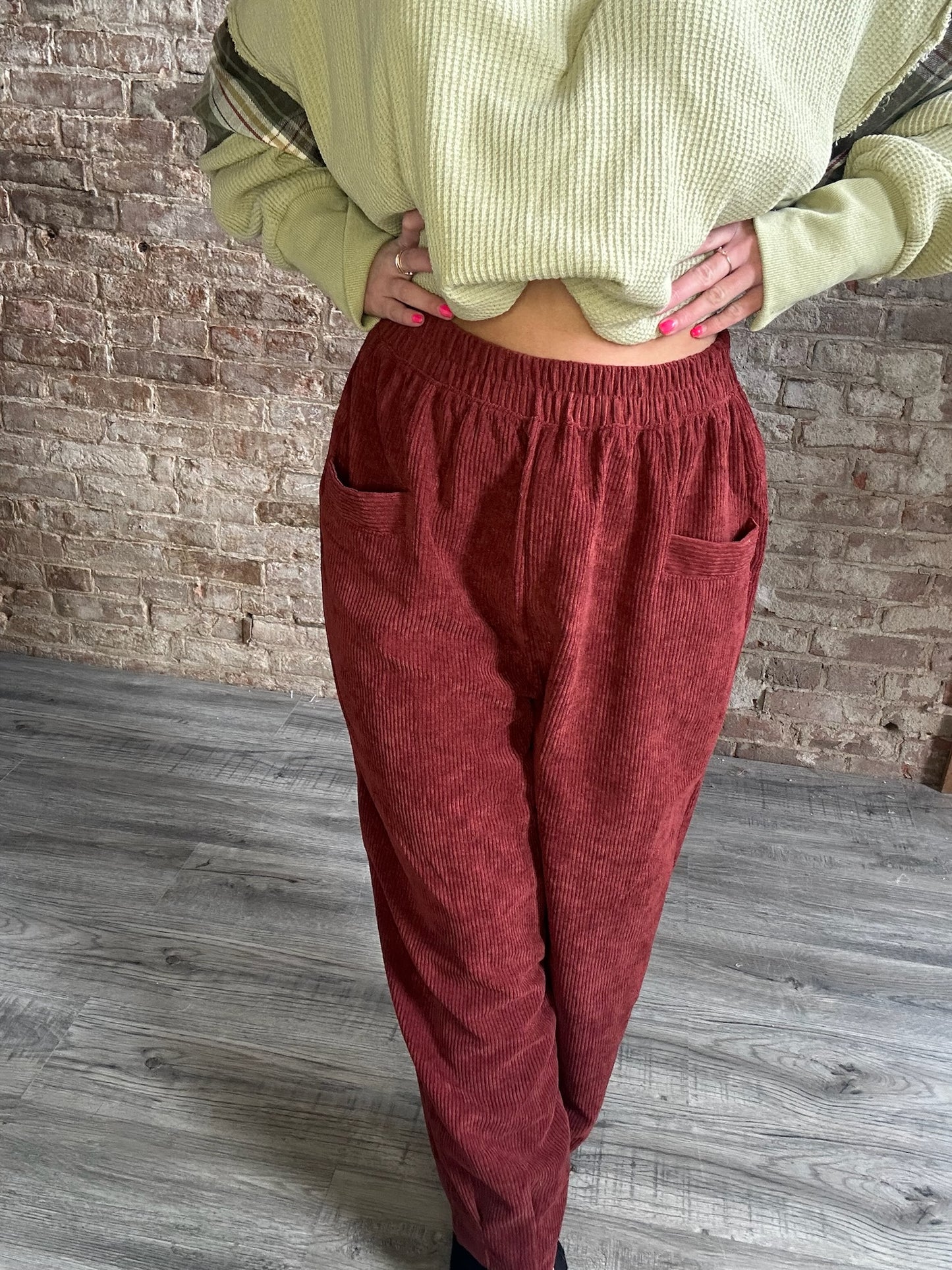 Mineral Wash Corduroy Cropped Pants ~ Rust