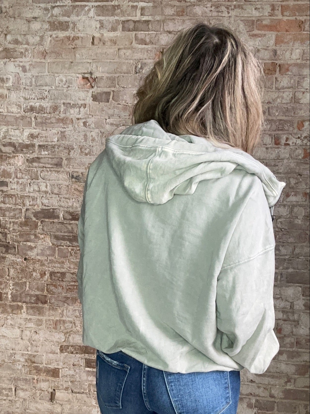 Stitch Elastic Hem Hoodie ~ Gray