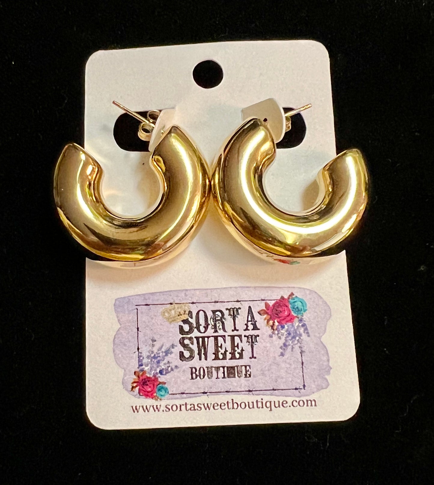Sweet Chunky Hoop Earrings ~ Gold