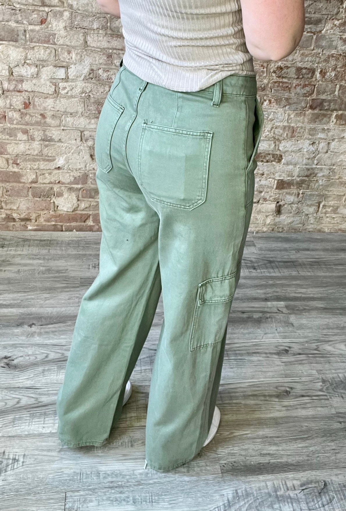 Vervet High Rise Cargo Pants ~ Green